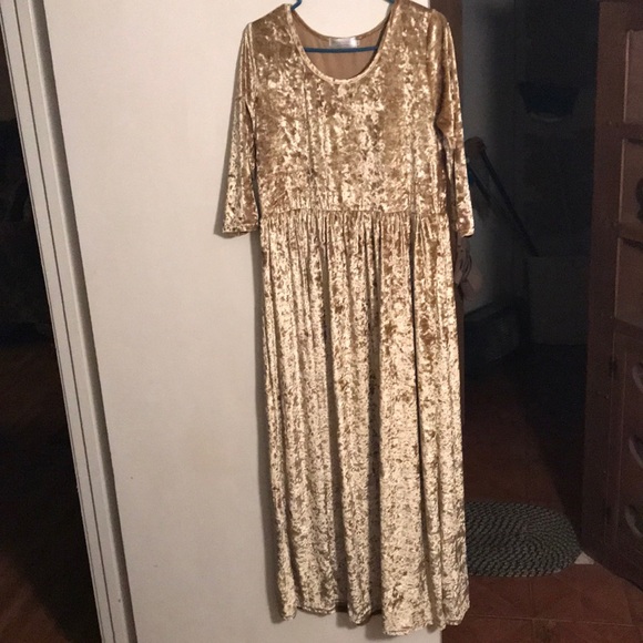 Gold velvet maxi dress - Picture 2 of 2